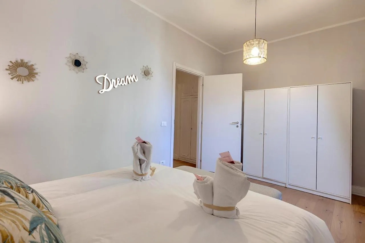 Corinne Apartment By Mamo Florencia 0*,